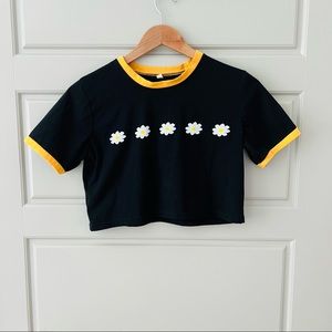 Shein Black crop top with Daisy print in Small size